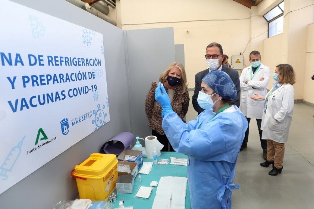 Los dos centros de vacunación COVID habilitados por el Ayuntamiento en Marbella y San Pedro Alcántara permitirán inmunizar a más de 10.000 personas a la semana