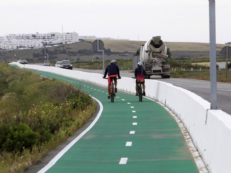 Licitadas las obras para la construcción de un carril bici en la A-2231 entre Barbate y El Cañillo