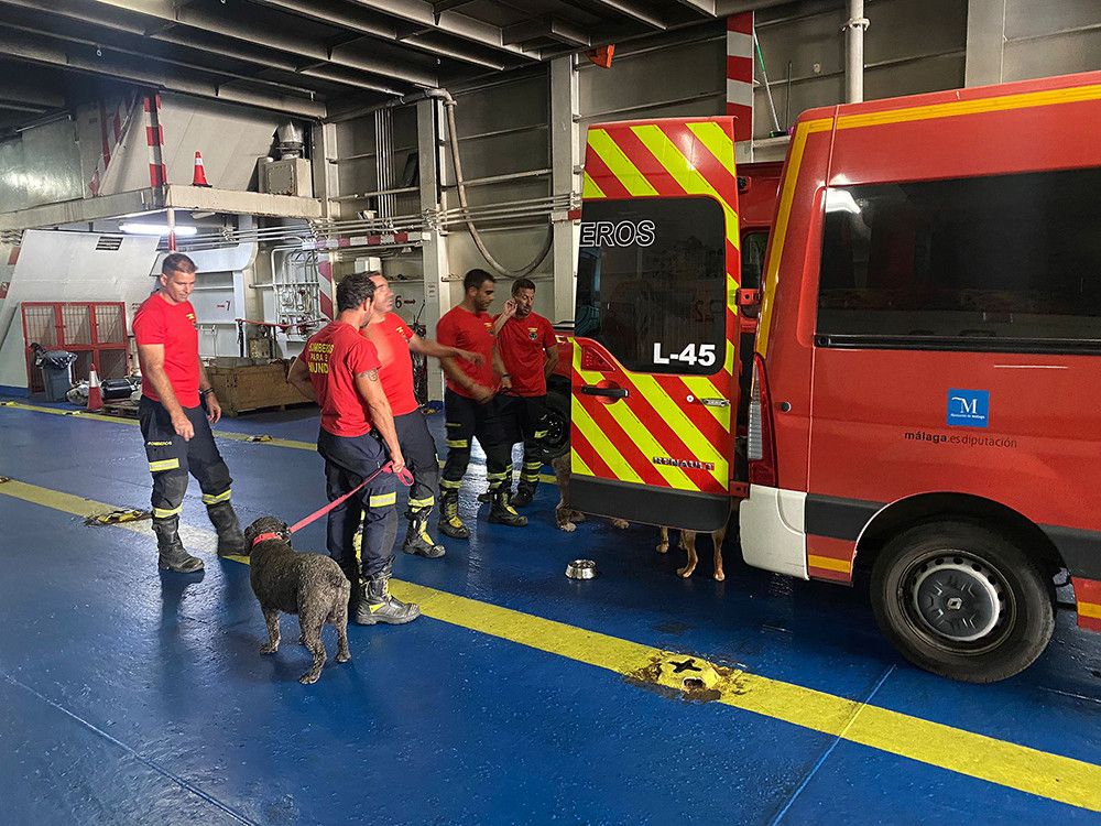 El primer contingente de bomberos de la Diputación de Málaga ya está camino de Marruecos para ayudar en tareas de rescate tras el terremoto