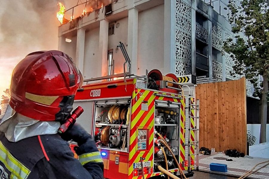 Una persona ha fallecido y nueve han resultado heridas en el incendio del hotel Sisu Boutique