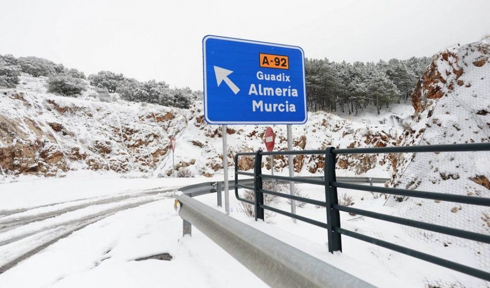 AEMET activa para mañana el aviso naranja por nevadas en Granada y Jaén