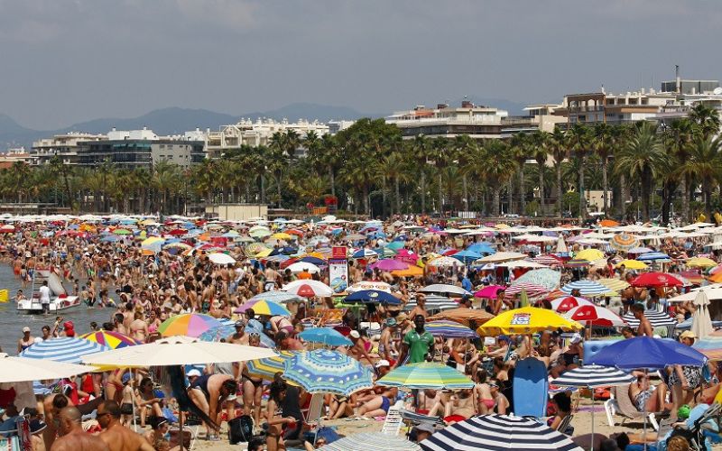 Un estudio propone fijar las vacaciones en la segunda quincena de julio como medida eficaz frente al cambio climático