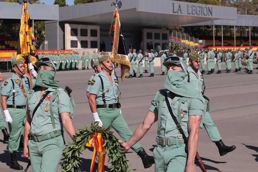 La ministra de Defensa visita en Viator a la brigada de La Legión que desplegará en noviembre misiones en Irak y Líbano