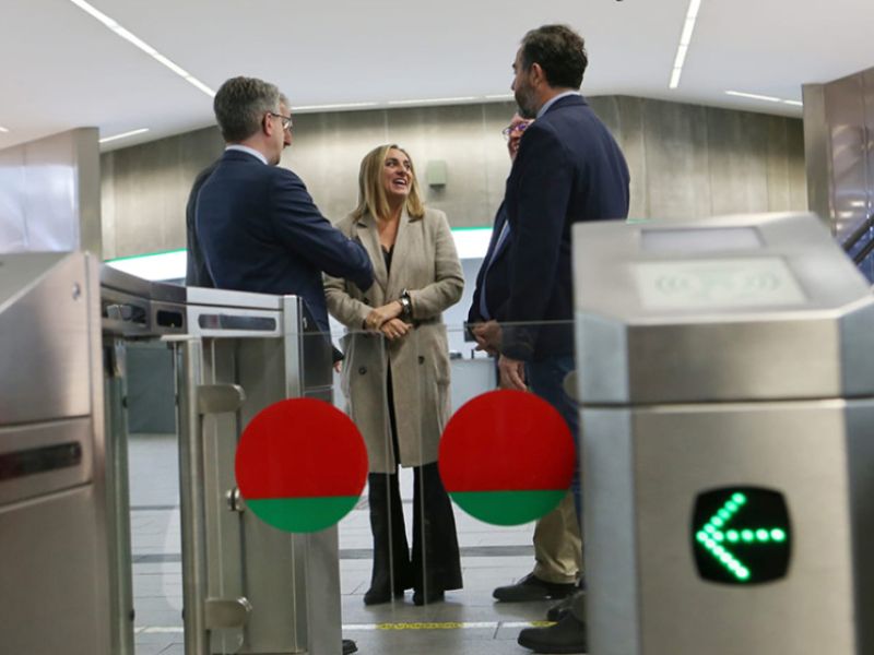 Adjudicado el nuevo sistema de pago con tarjeta bancaria o móvil de Metro de Granada