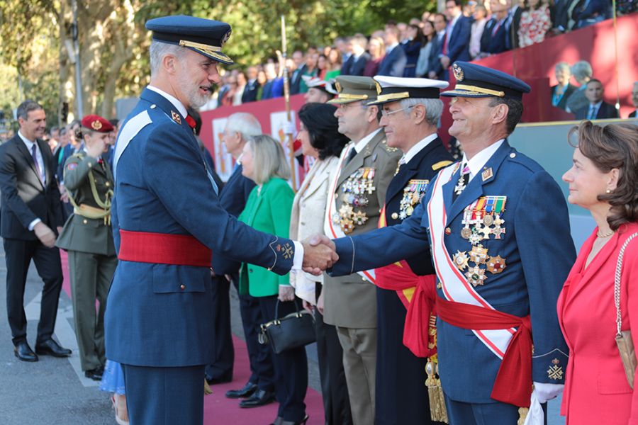 Los reyes, acompañados de la princesa de Asturias, presiden los actos por el Día de la Fiesta Nacional