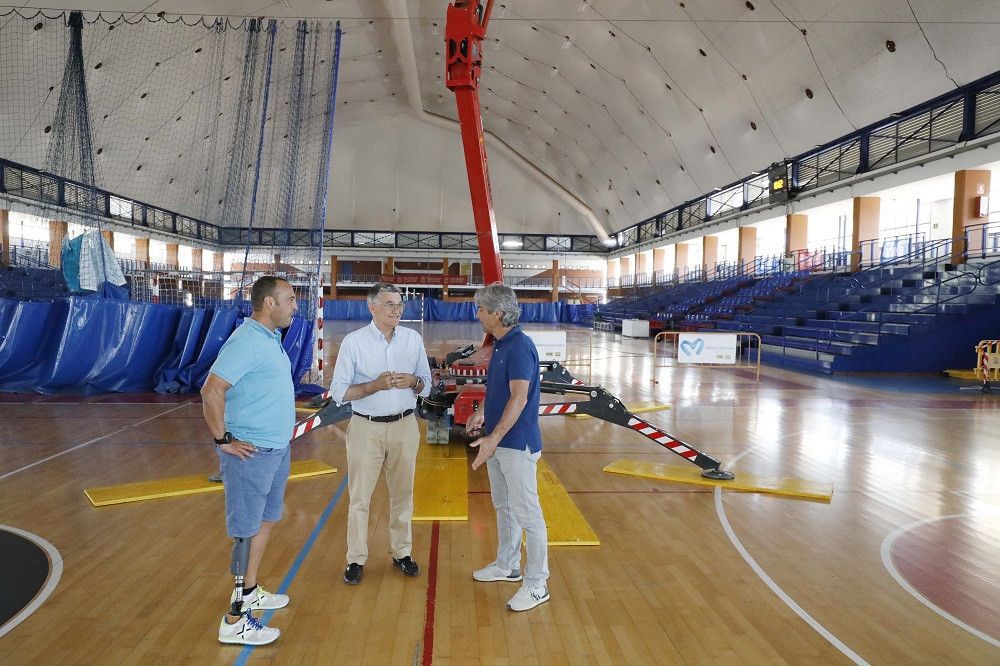 El Ayuntamiento realiza mejoras en el Palacio de los Deportes Elena Benítez de San Pedro de cara al Campeonato Mundial de Baloncesto Sub-17 que se celebrará en julio