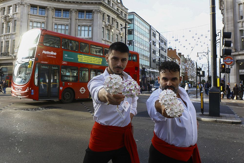 Costa del Sol desarrolla en la estación Oxford Circus de Londres una campaña de promoción sensorial que tendrá un impacto en seis millones de personas en el plazo de un mes