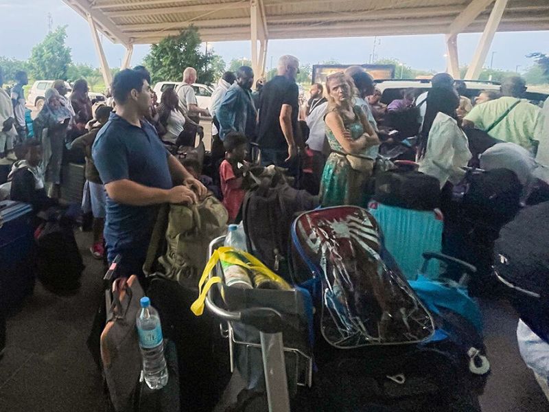 Francia e Italia comienzan la evacuación de ciudadanos occidentales de Níger