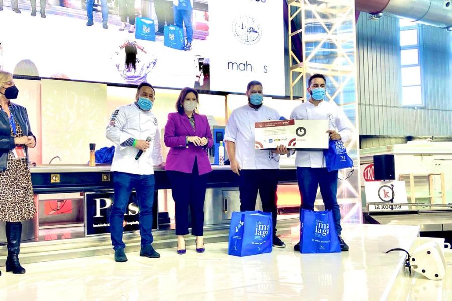 Antonio García y Cristian Ponce, de la escuela de hostelería CESHMA, ganadores del VIII Concurso Joven Chef Sabor a Málaga