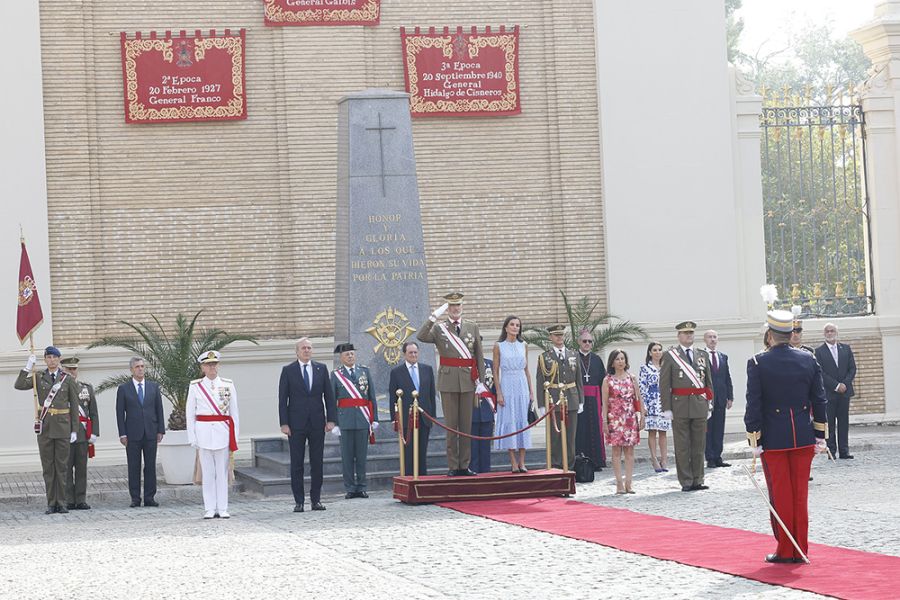 La princesa de Asturias jura bandera en la Academia Militar de Zaragoza