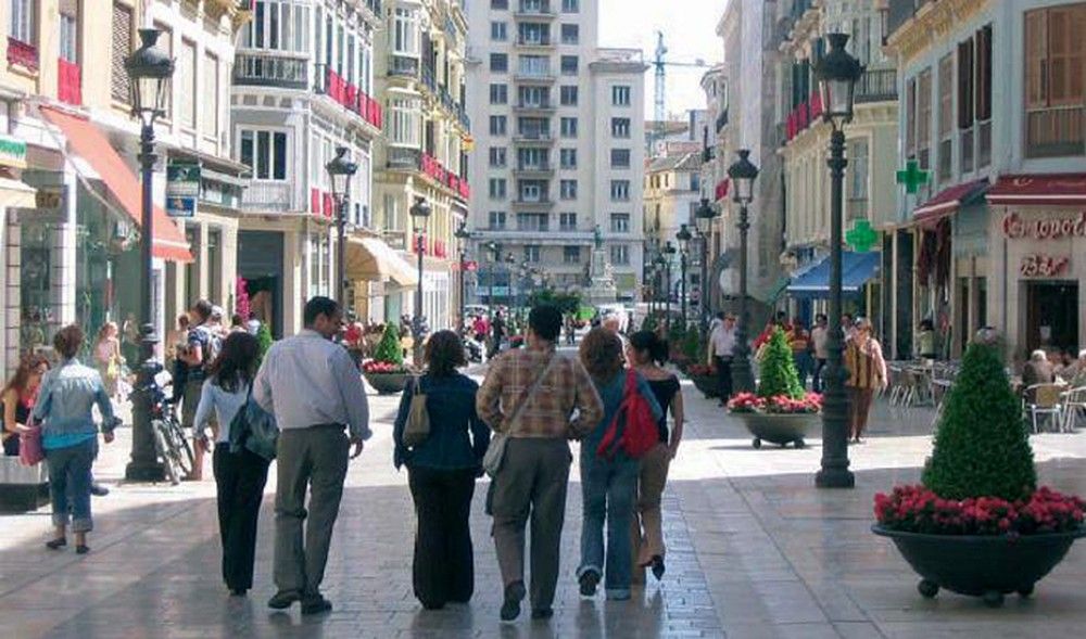 La Junta recibe 108 solicitudes a las ayudas por 2,5 millones para impulsar el asociacionismo comercial