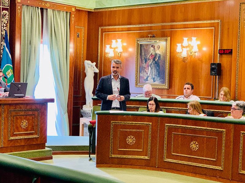 El PSOE logra el compromiso de impulsar una oficina para tramitar las ayudas de rehabilitación de vivienda