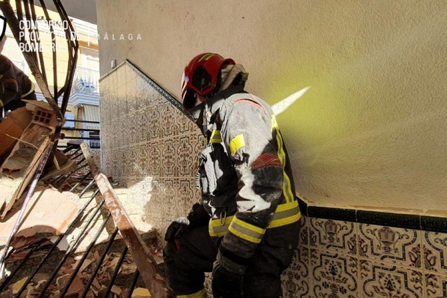 Un muerto y un herido por una explosión de gas en una vivienda de Torre del Mar