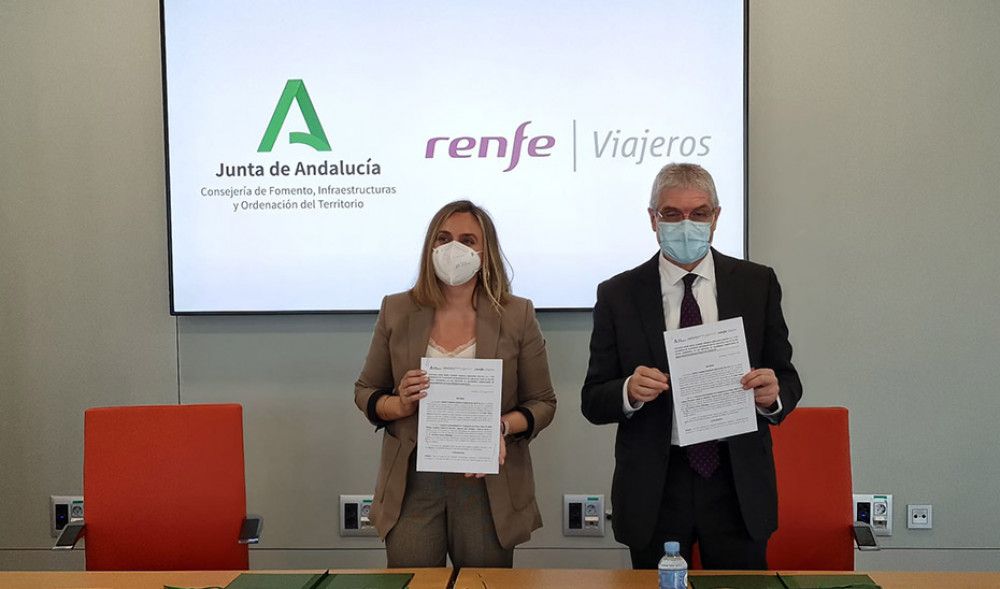 La Junta y Renfe se comprometen a la integración tarifaria del Cercanías y el Consorcio de Transportes
