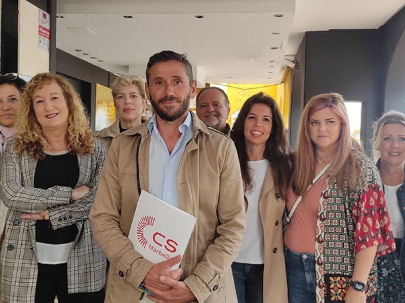 Ciudadanos denuncia que Marbella está entre las ciudades más inseguras y propone aumentar de 293 a 450 los policías locales