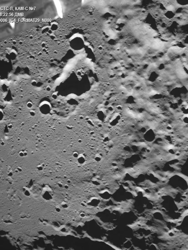 La estación espacial rusa Luna-25 se estrella contra la superficie lunar