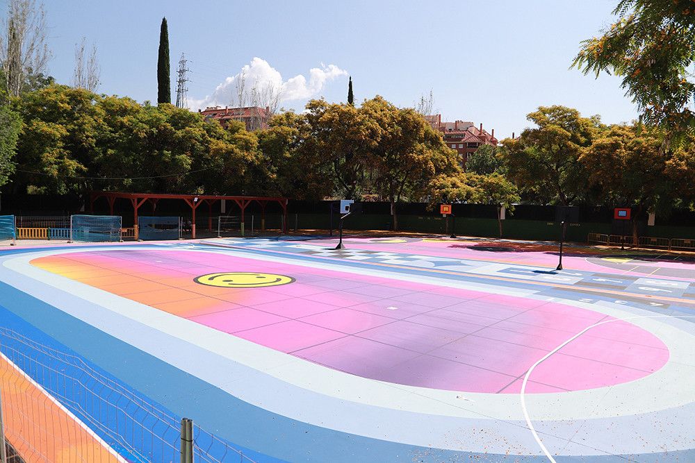 El Ayuntamiento moderniza las pistas del colegio Rafael Fernández Mayoralas tras la reparación de urgencia del colector principal y la mejora de la red de saneamiento del centro
