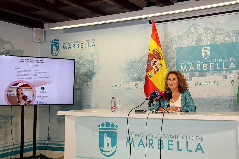 La Concejalía de Igualdad oferta 72 plazas en seis talleres gratuitos de alfabetización digital para mujeres del municipio