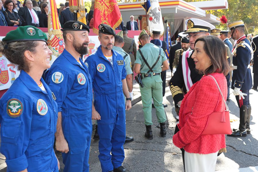 Los reyes, acompañados de la princesa de Asturias, presiden los actos por el Día de la Fiesta Nacional