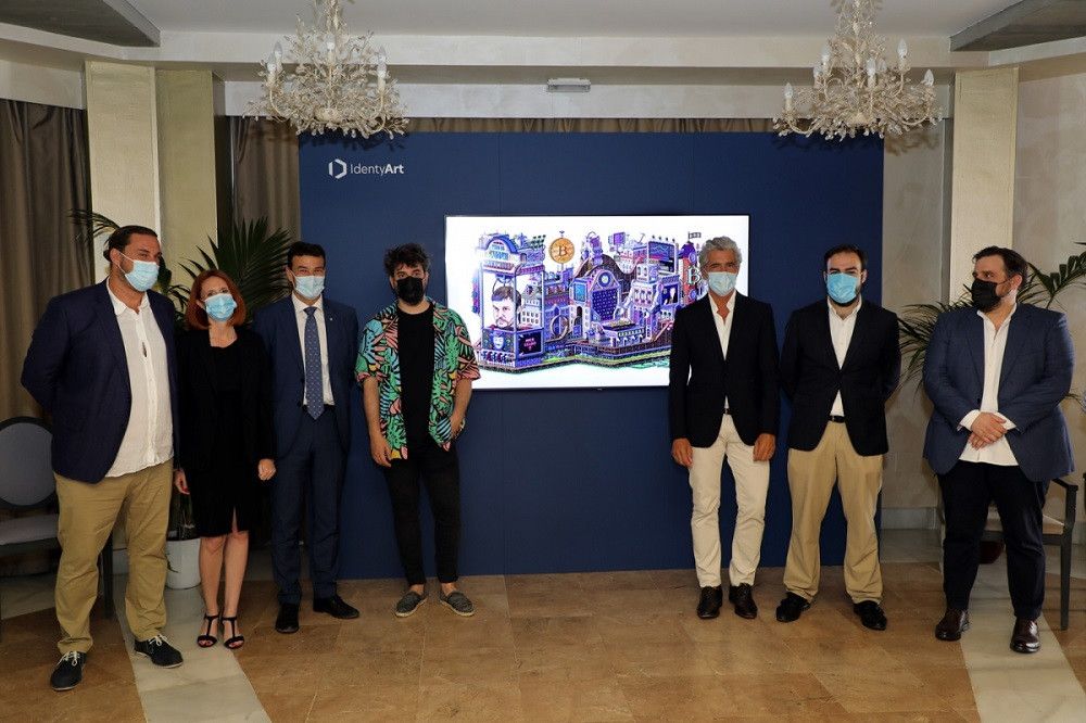 Garre destaca la apuesta de Marbella “por ser referente en innovación” en la presentación de una iniciativa de criptoarte