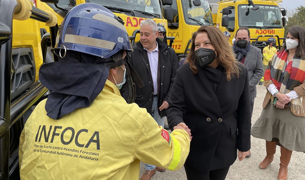 La consejera de Agricultura afirma que en una legislatura se habrá renovado el 75% de la flota del Infoca con una inversión final de 25,3 millones de euros