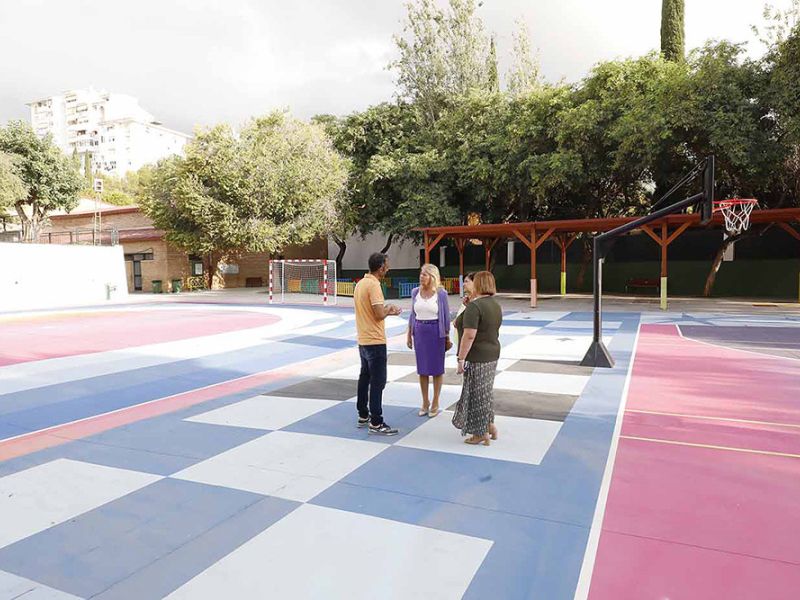 El Ayuntamiento destina en los últimos tres años cerca de 4 millones de euros a la conservación y mantenimiento de los colegios del municipio