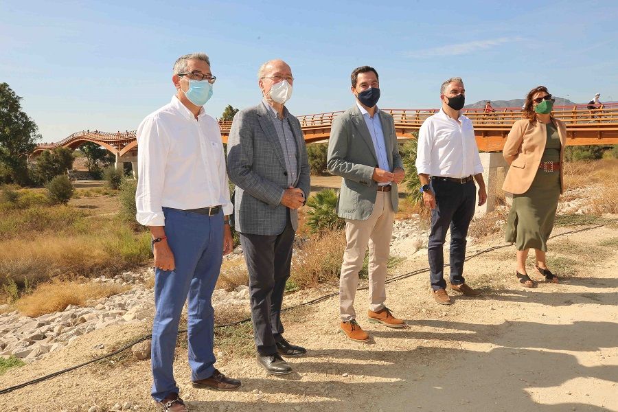 La pasarela de madera del Guadalhorce, la más grande de Europa, se convierte en el principal hito de la Senda Litoral