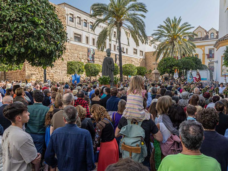 Marbella roza el lleno en una Semana Santa con hoteles y restaurantes con el cartel de completo en los días festivos
