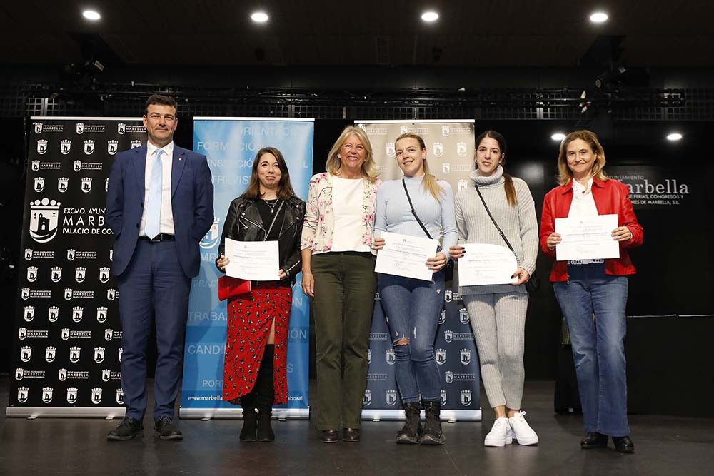 La alcaldesa subraya la “apuesta clara” del Ayuntamiento por la formación con cerca de 8.000 plazas de cursos gratuitos ofrecidas en este mandato para facilitar la inserción laboral y mejorar la empleabilidad