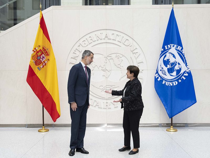 El FMI mejora el pronóstico para España, pero "la tendencia de la economía a 5 años es frágil"