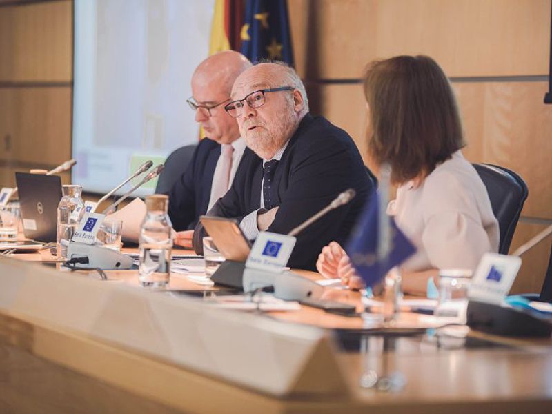 El Ministerio de Educación, la OCDE y la Comisión Europea presentan 44 propuestas para un Plan de Acción contra el abandono escolar temprano