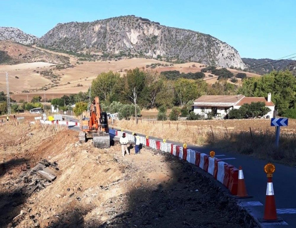La Diputación invierte 108.000 euros en el arreglo de la carretera de Ronda a Benaoján