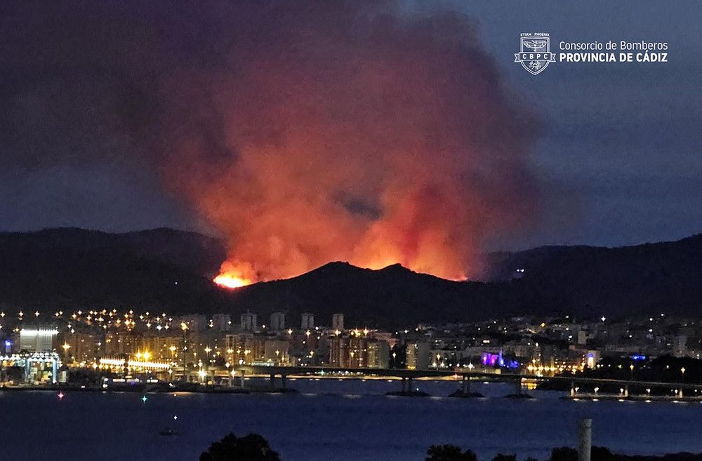 Desactivado el nivel 1 del Plan Infoca por el incendio forestal de Algeciras