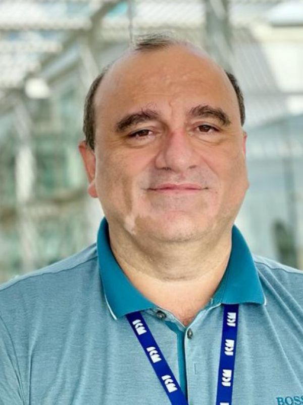 Antonio Turiel: “La escasez de materiales es una estaca en el corazón de la transición energética”
