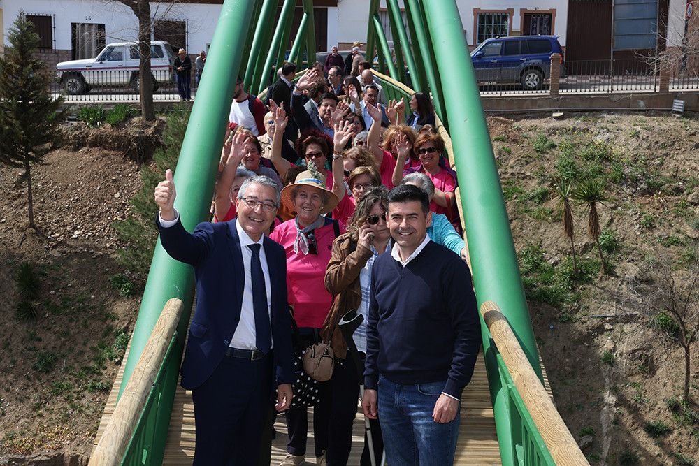 La Diputación destina casi 800.000 euros a nuevos senderos para integrar el casco urbano de Riogordo en la Gran Senda