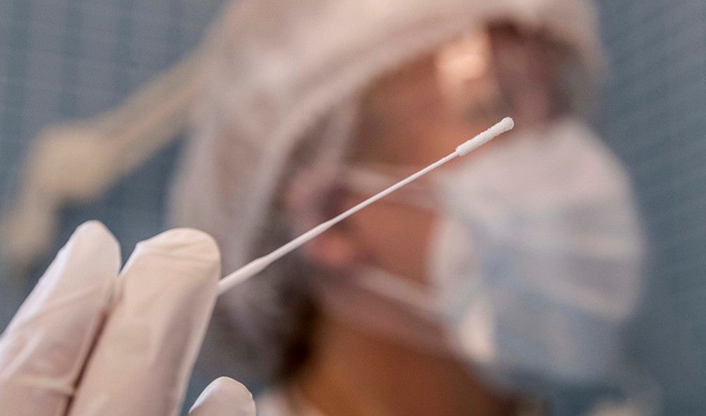 Andalucía registra un leve repunte de casos de covid-19 en marzo tras el descenso de febrero
