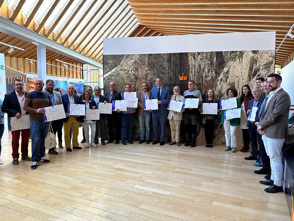 Veinticuatro empresas del entorno del Caminito del Rey reciben el distintivo de Compromiso de Calidad Turística’