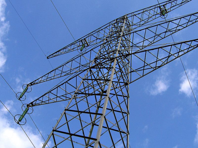 Un protocolo con comercializadoras de energía agilizará las ayudas para pymes y autónomos