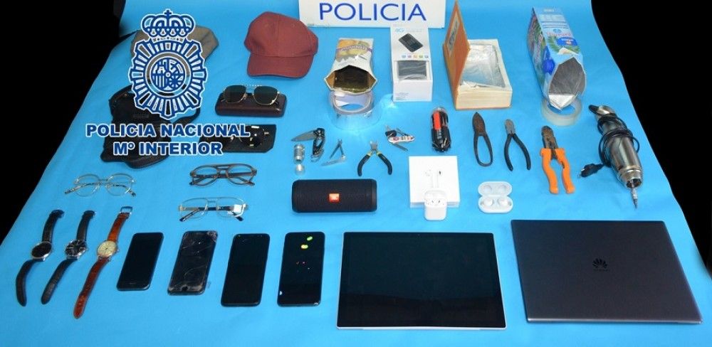 Desarticulado en Córdoba un grupo criminal itinerante de Europa del Este dedicado al robo en tiendas de informática por toda España