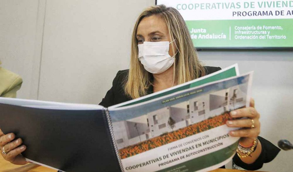 La Junta concede ayudas a cooperativas para la autoconstrucción de 108 viviendas en zonas rurales