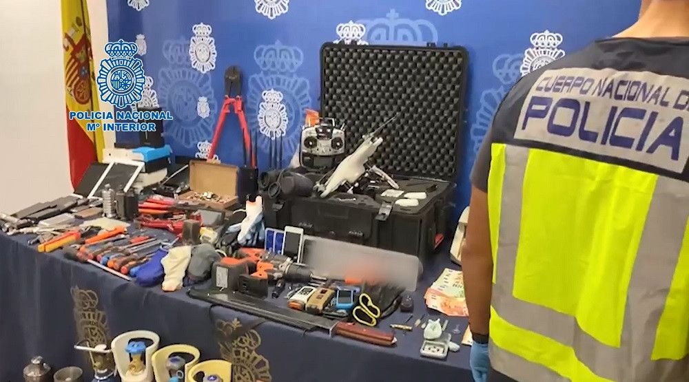 La Policía Nacional desarticula una red criminal especializada en robos en naves industriales con personal entrenado en el vuelo de drones y la apertura de cajas fuertes mediante oxicorte