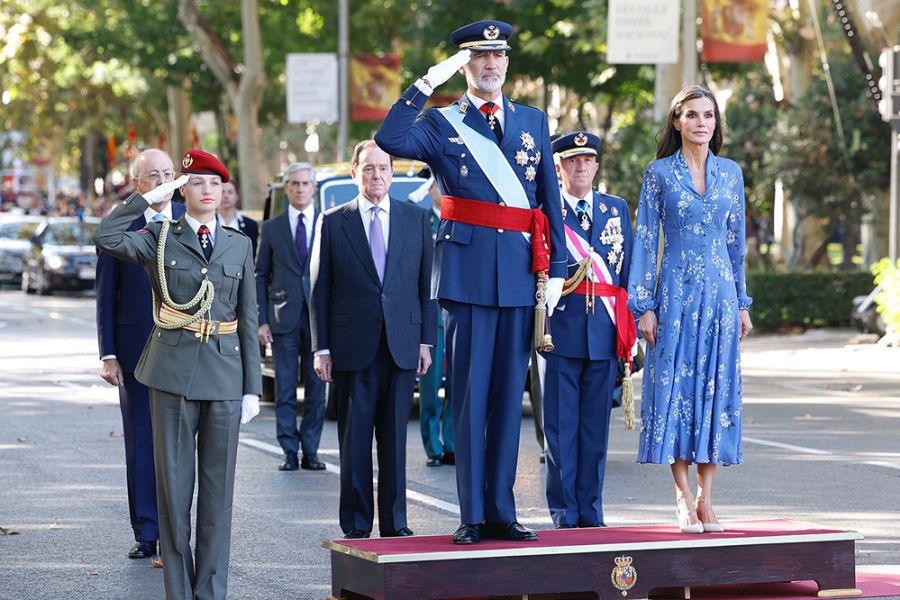 Los reyes, acompañados de la princesa de Asturias, presiden los actos por el Día de la Fiesta Nacional