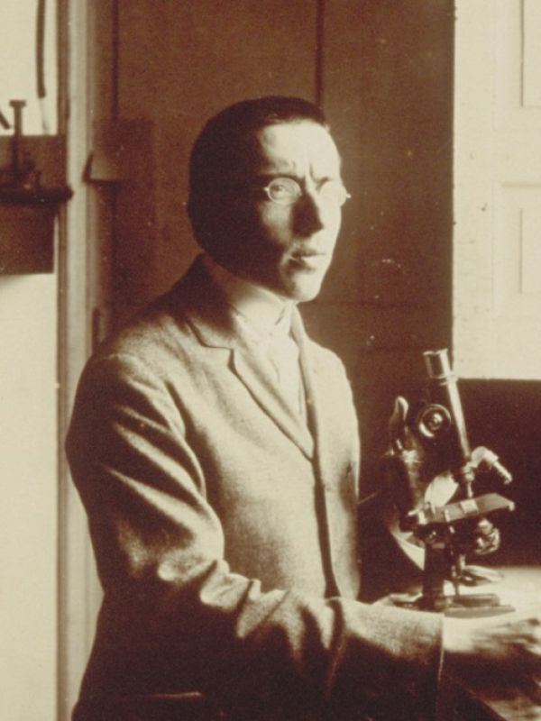 El Museo de Ciencias Naturales inaugura una exposición dedicada al científico Antonio Zulueta