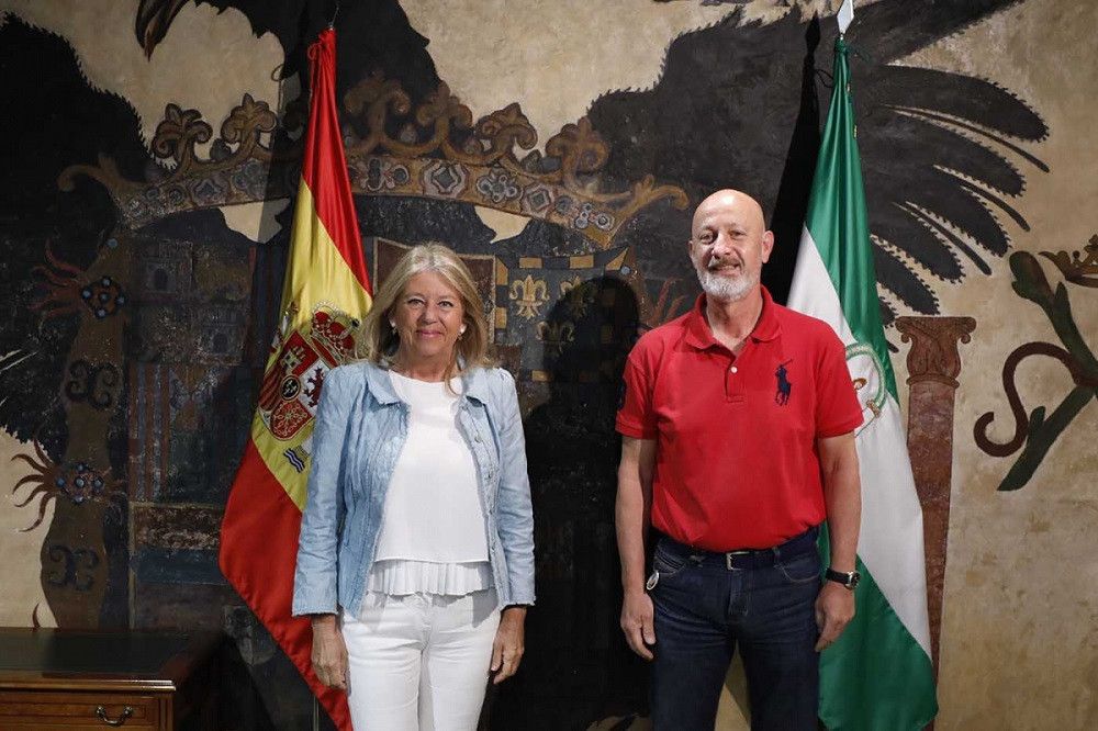 El Ayuntamiento renueva el convenio con los Romeros de San Bernabé para respaldar los principales actos de la Hermandad