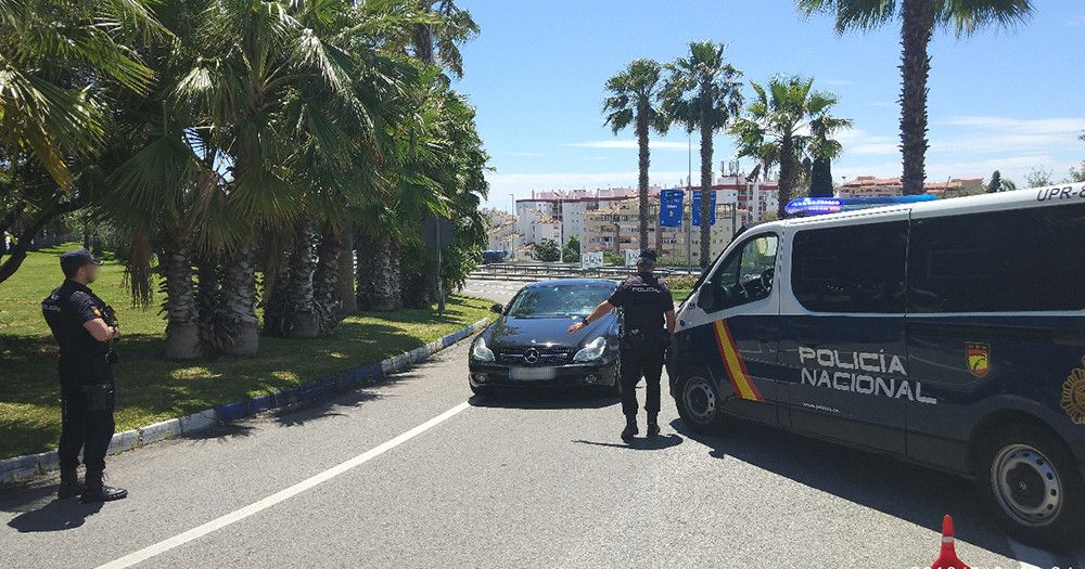 La Policía Nacional detiene en Marbella a un pasajero de un coche VTC que transportaba 10,8 kilogramos de cannabis en una maleta