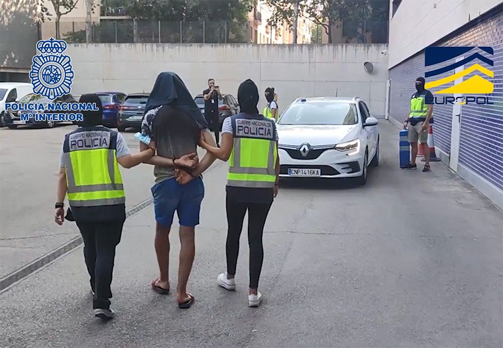 Detenidos dos yihadistas retornados de Siria con formación militar y experiencia en combate