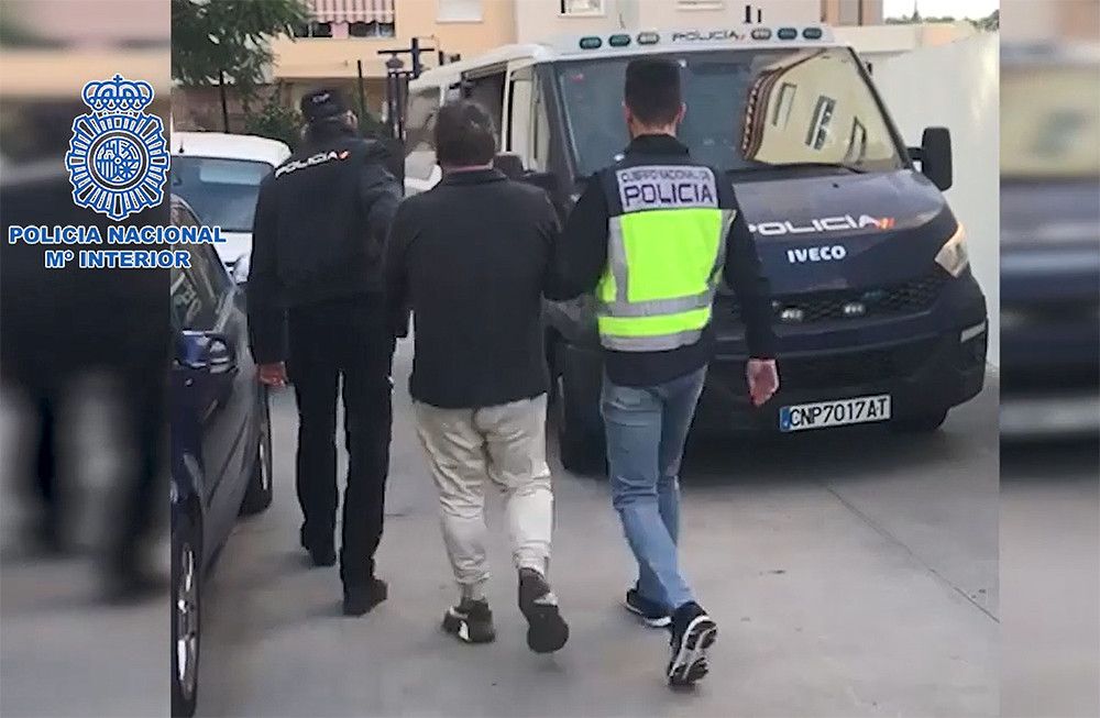 La Policía Nacional detiene en Estepona a un hombre buscado en Francia por un fraude de 80 millones en el impuesto sobre el alcohol