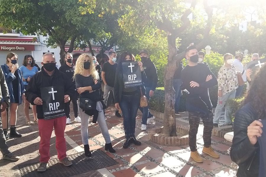 Comerciantes y hosteleros de Marbella advierten de que están al límite