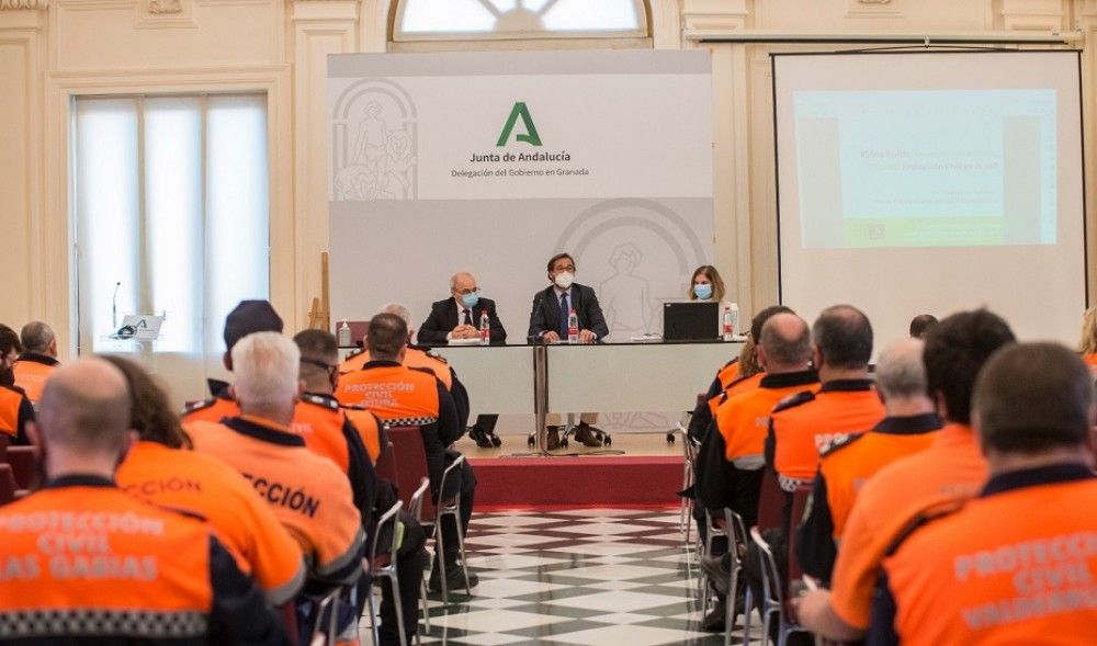 Los voluntarios de Protección Civil de la provincia de Granada reciben formación sobre sismicidad y comunicación en crisis