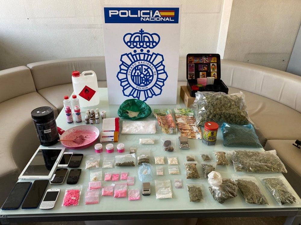 La Policía Nacional desmantela un laboratorio de elaboración de la droga sintética conocida como "cocaína rosa"